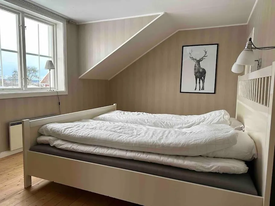 Praestgarden 303 Vaestra Tunhem Villa 0*, Vastra Tunhem